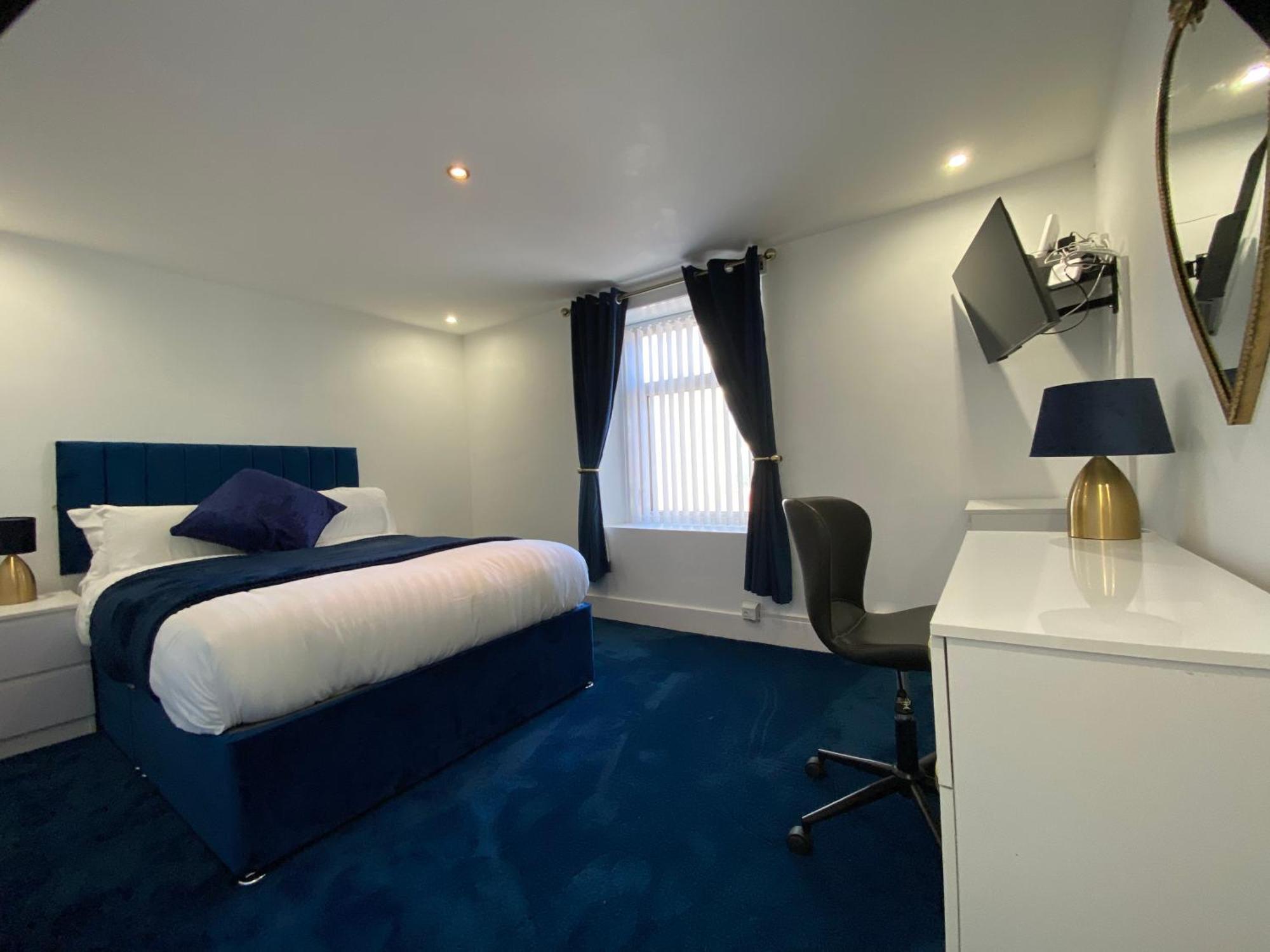 Aquarius Apartment - Sea View - Sleeps Seven Blackpool Bagian luar foto